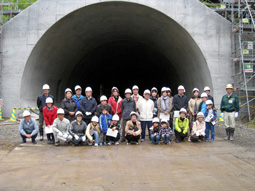 現場見学の様子