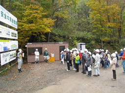 現場見学の様子