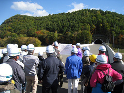 現場見学の様子