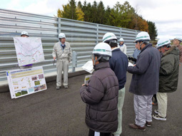 現場見学の様子