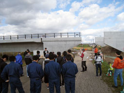 現場見学の様子